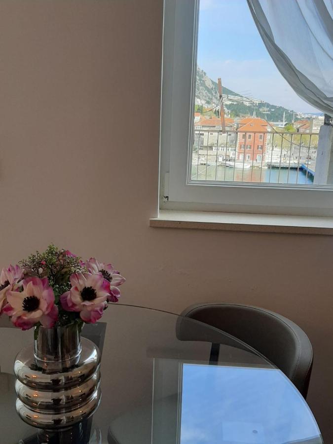 شقة Penthouse Maremonte أوميس المظهر الخارجي الصورة